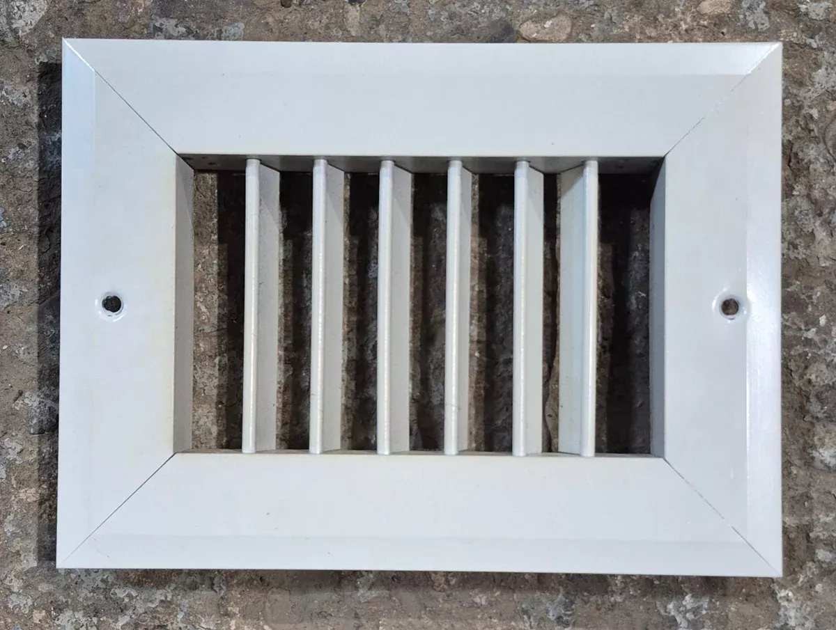 Used Metal White Furnace Ducting